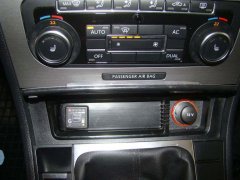 Abbildung des Autogas - Umschalters in der Mittelkonsole des VW Passat 1.8 TFSi